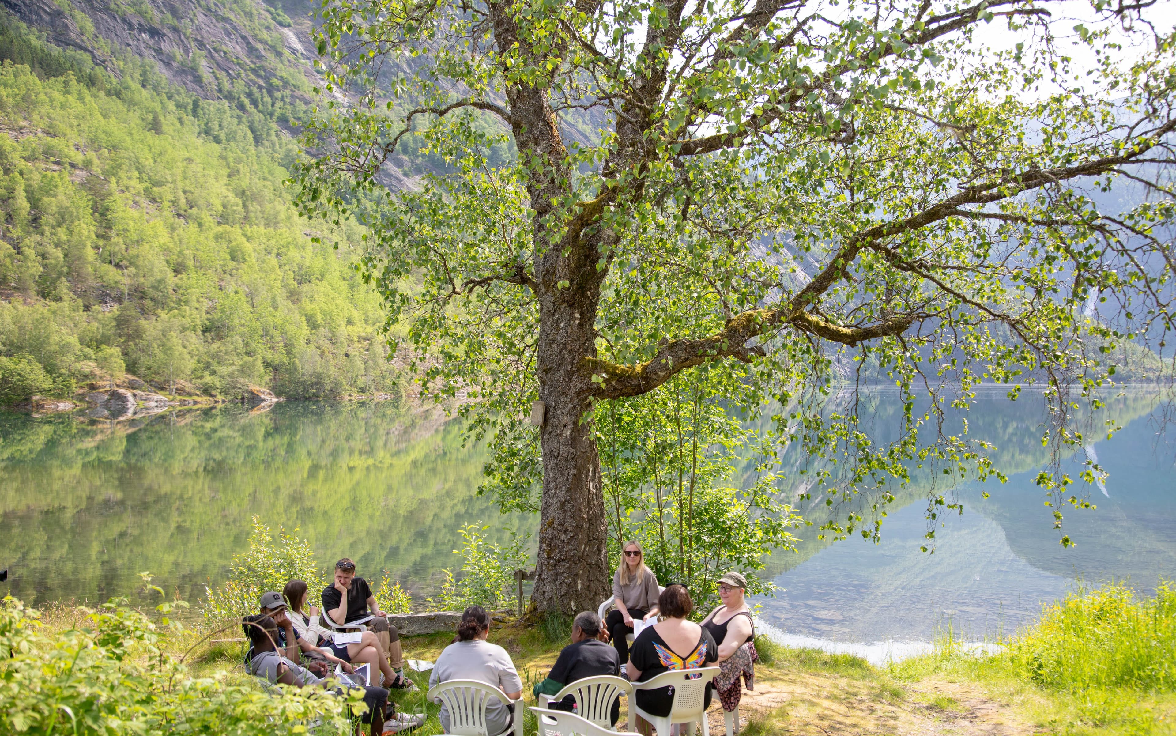 Nature workshop participants in outdoor setting